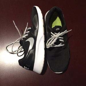 Black Nike shoes
